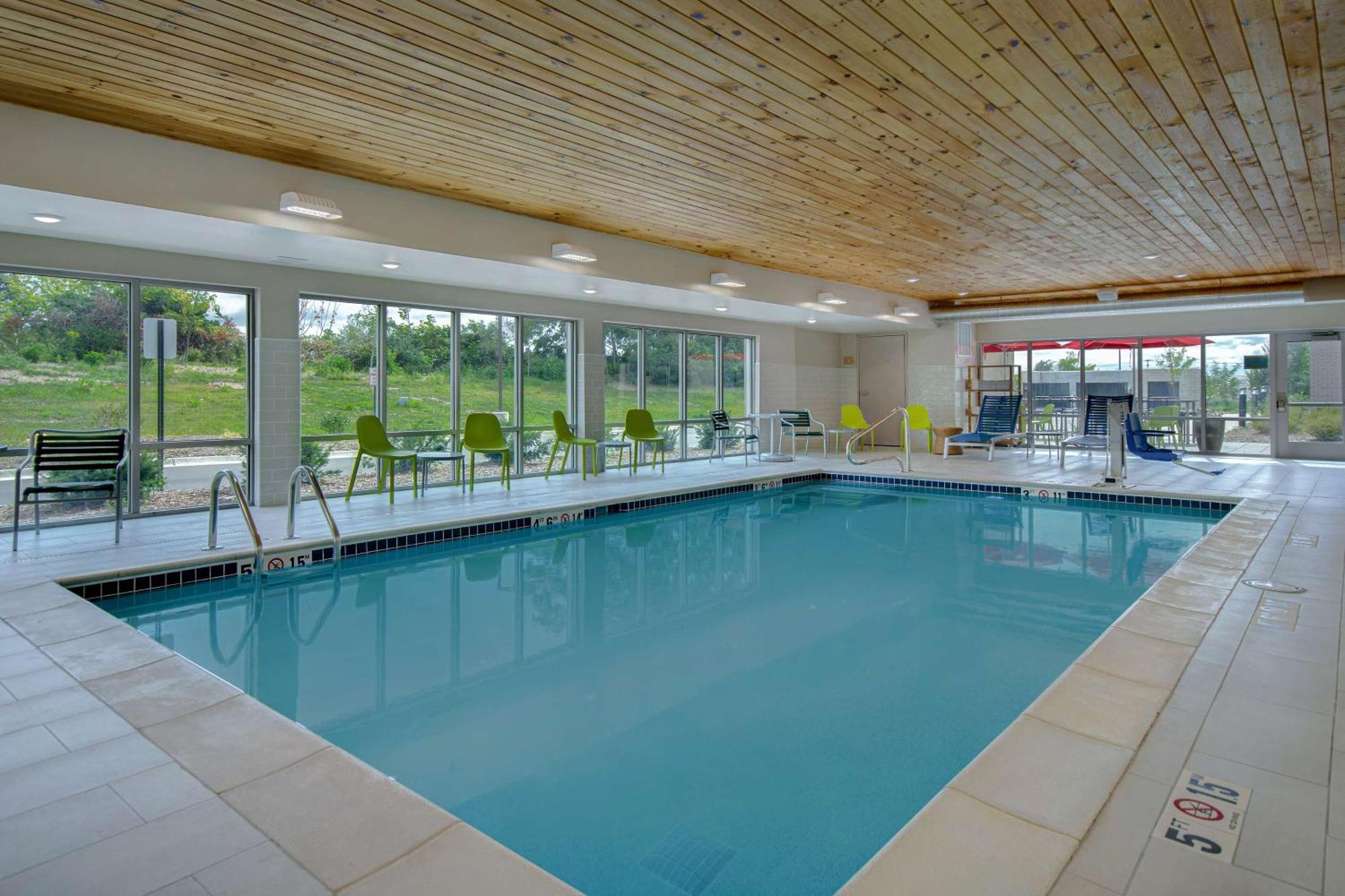 Home2 Suites By Hilton Grand Rapids Airport Kentwood Екстер'єр фото