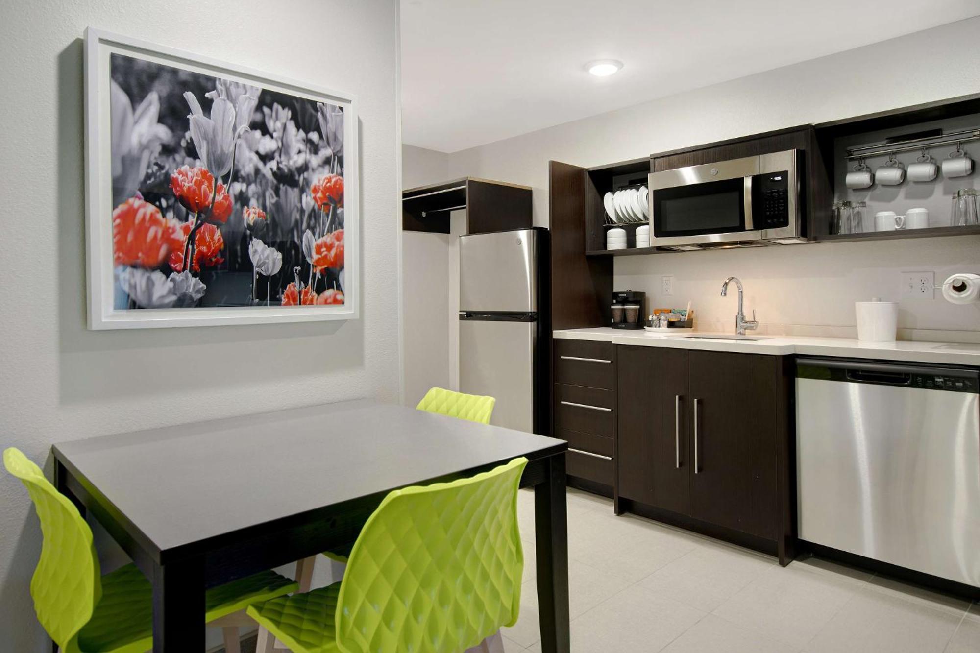 Home2 Suites By Hilton Grand Rapids Airport Kentwood Екстер'єр фото