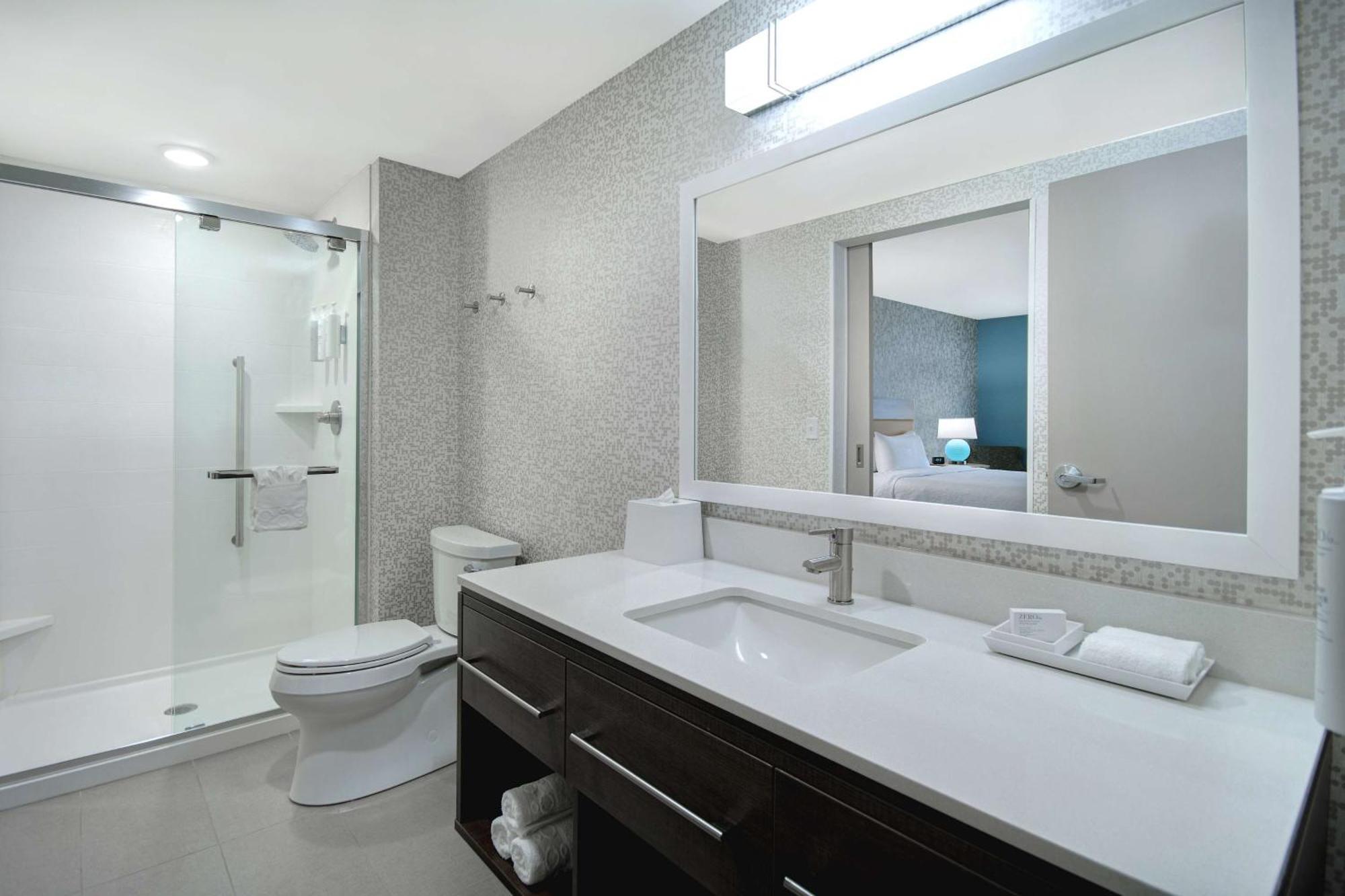 Home2 Suites By Hilton Grand Rapids Airport Kentwood Екстер'єр фото