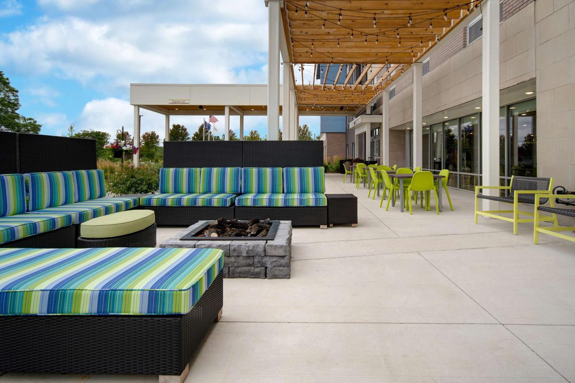 Home2 Suites By Hilton Grand Rapids Airport Kentwood Екстер'єр фото