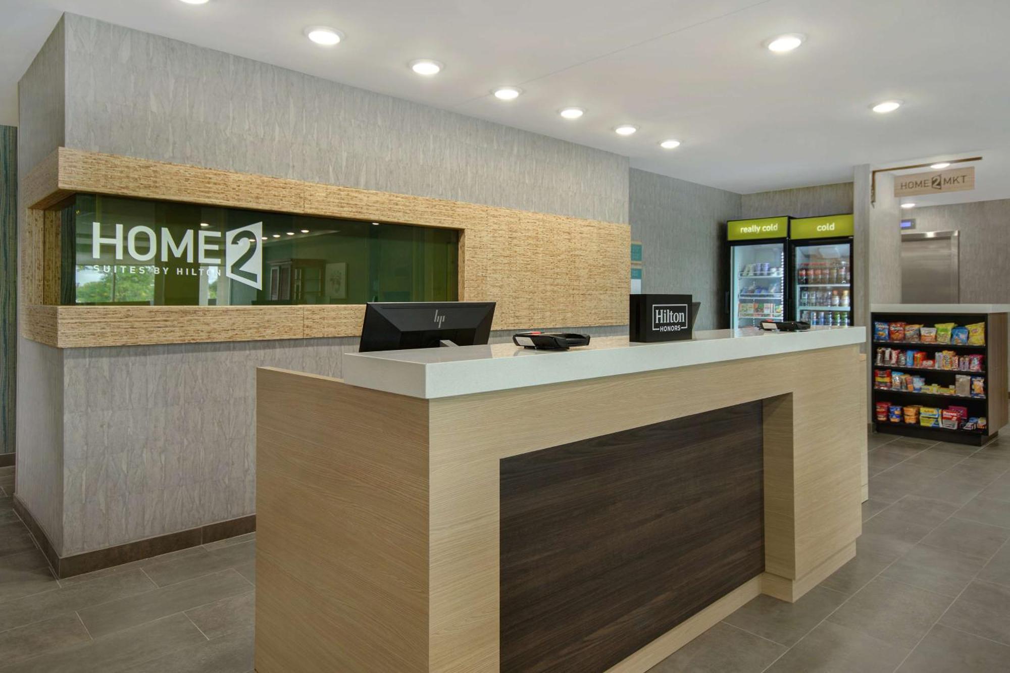Home2 Suites By Hilton Grand Rapids Airport Kentwood Екстер'єр фото