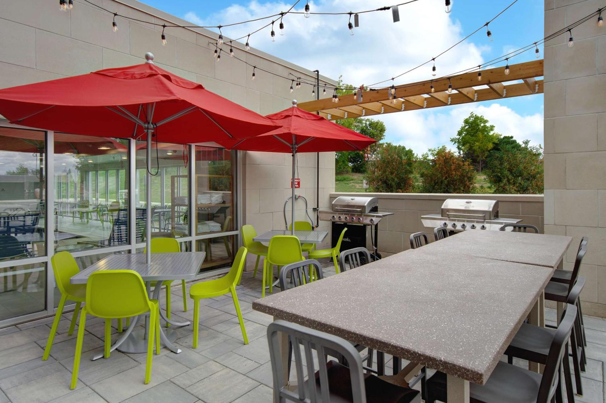 Home2 Suites By Hilton Grand Rapids Airport Kentwood Екстер'єр фото